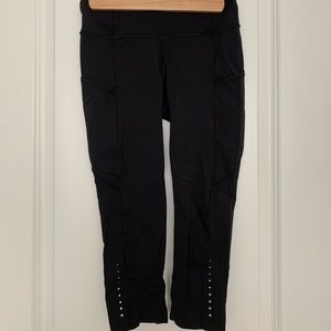 Lululemon fast and free crop - size 4 - black EUC